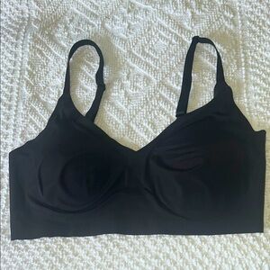 NWOT True & Co Black Wireless Bra with Adjustable Straps
